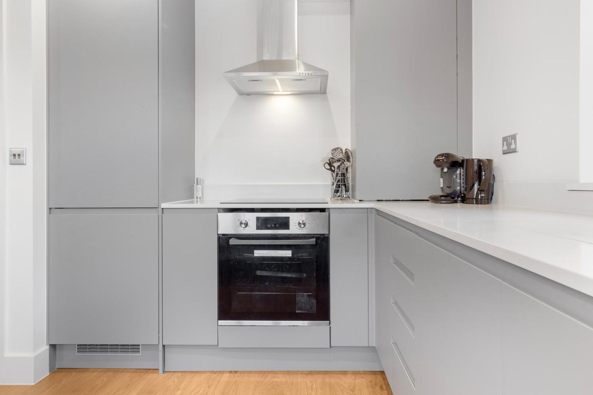 Stylish Nine Elms Vauxhall 1 Bedroom Appartamento *